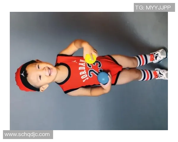 足球明星童化形象大赏可爱风格展现他们童年时光的魅力与梦想